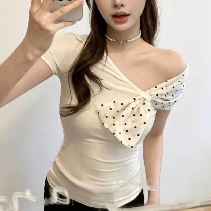 Áo thun ngắn tay chấm bi thắt nơ vai, kiểu dáng thời trang thường ngày, ôm sát, màu mơ độc đáo, cổ bất đối xứng, phù hợp mặc hàng ngày, đi nghỉ mát, du lịch mùa hè. - Màu be - Xem 1