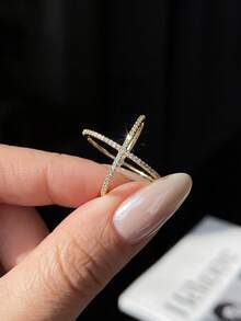 1 chiếc nhẫn bạc 925 nạm kim cương hình chữ X 0.006ct và đá Moissanite, thanh lịch và sang trọng, thích hợp làm quà tặng đính hôn, cưới, quà tặng bạn bè, sinh nhật, kỷ niệm, trang sức cô dâu. - Nhẫn moissanite hình chữ X - Xem 2