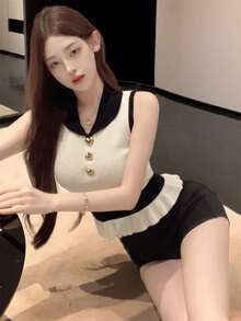 2026 Summer New Sweet Heiress Style Sexy Contrast Color Waist Design Sleeveless Knit Camisole Top, Girly Heart Button Ruffle Hem Fitted Blouse - Apricot - View 5