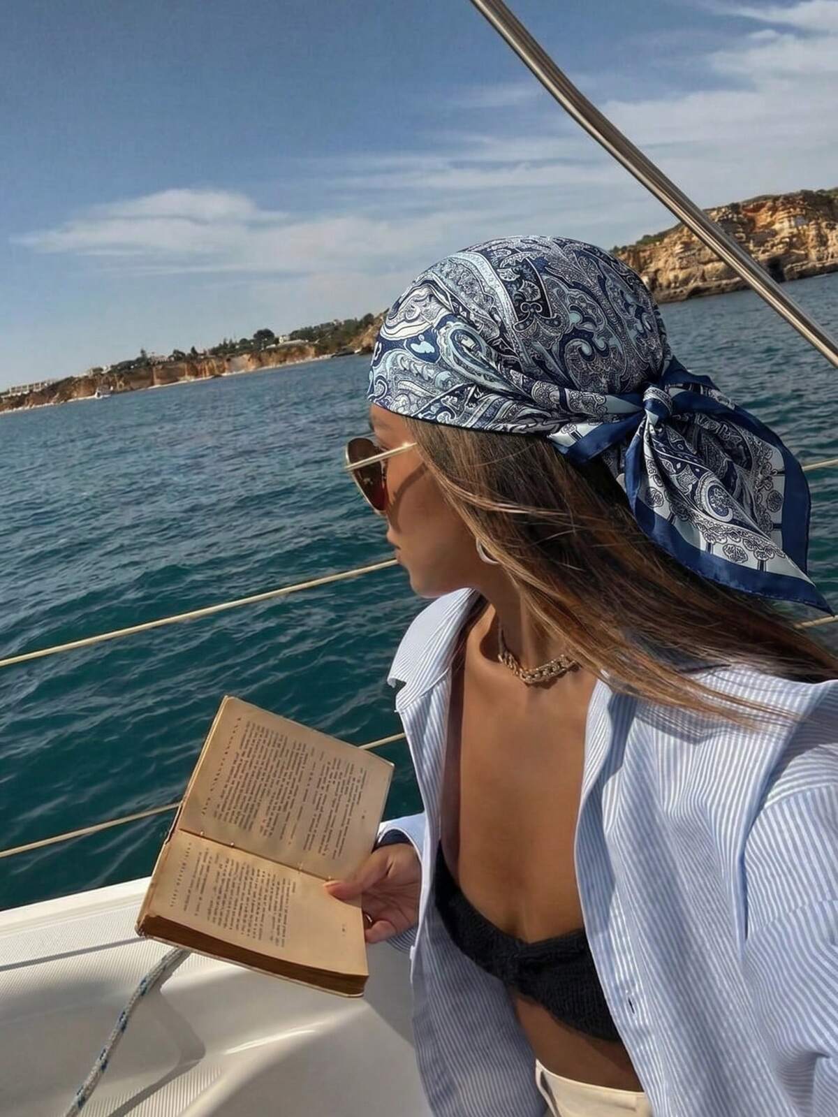 Foulard carré imprimé floral pour femme, printemps-été, châle en imitation soie, protection du cou, bavoir, foulard professionnel, chaud, convient pour un usage quotidien