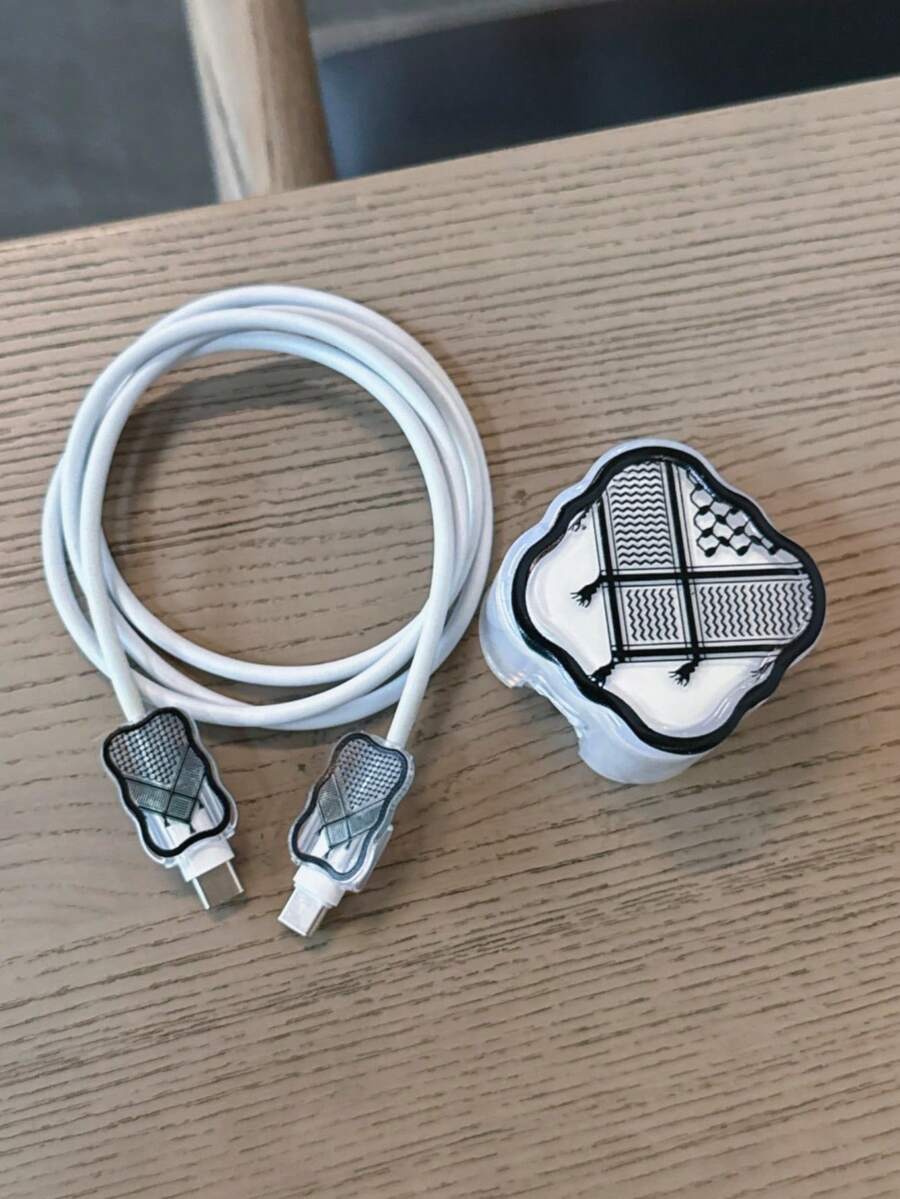Set de 3 protectores de cable de carga, con patrón de encaje triangular, adecuado para cargador rápido Apple de 20W estándar del Reino Unido, previene daños - Multicolor - Ver 1