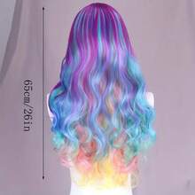 A Rainbow Gradient Long Curly Hair Cosplay Wig, With A Rose Red Gradient To Multiple Colors At The Top, Large Waves And Fluffy And Dreamy Curls, With A Fairy Tale Atmosphere. The Hair Is Smooth And Not Tangled, Making It Eye-Catching To Wear At Comic Shows, Halloween Parties, And Themed Events - 玫紅色 - 查看 2