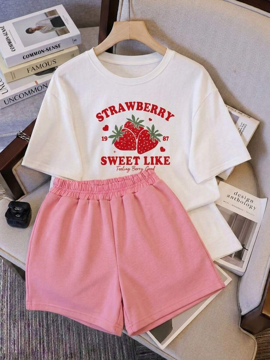 Conjunto Set de Dos Piezas Camiseta Gráfica Strawberry Sweet Shorts Deportivos Casuales Frenc Terry ultra comodos ligueros transprirables ideal estilo casa pijamada picnic - Rosa - Ver 1