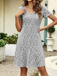 Đầm dài họa tiết hoa nhí nhẹ nhàng, thanh lịch, đa năng, phù hợp cho các dịp thường ngày, nghỉ mát, công sở, thích hợp cho mùa xuân/hè. - Xám - Xem 3