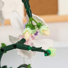 619片紫色蝴蝶蘭積木花卉套裝附花瓶，DIY組裝永生花，逼真植物模型，氛圍感房間裝飾，成人積木套裝，生日禮物，理想聖誕禮物 - 紫色蝴蝶蘭 - 查看 11