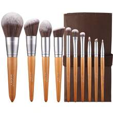 Bộ dụng cụ trang điểm 30 món bao gồm: 10 cọ trang điểm + 1 băng đô cài tóc + 2 dây đeo bát đựng phấn + 1 dụng cụ vệ sinh cọ trang điểm + 1 túi đựng mỹ phẩm và đồ dùng cá nhân đa năng có khóa kéo chống thấm nước + 1 dụng cụ uốn mi + 2 bông mút rửa mặt + 4 bông phấn tam giác + 4 bông mút trang điểm mini + 4 bông mút trang điểm. - Nhiều màu - Xem 14