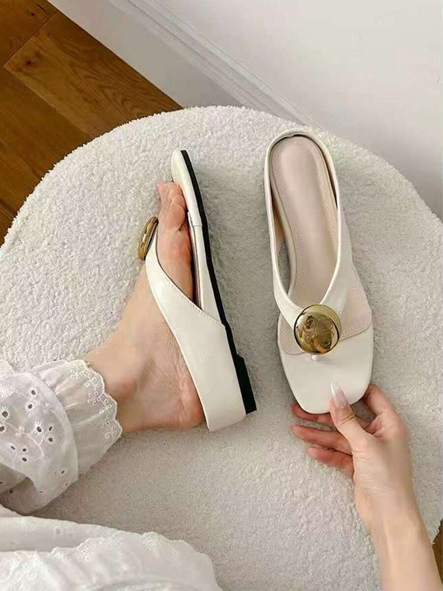 Sandal Jepit Putih Elegan Gaya Prancis untuk Wanita, Desain Gesper Bulat Logam, Sandal Kasual Lembut dan Anti Selip - Putih - View 1