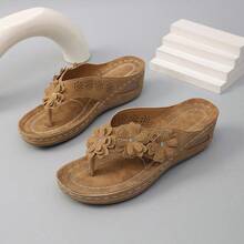 Women's Chunky Sandals, Flip Flops & House Slippers, Solid Color Rivet Applique, Thick Bottom Wedge Heel Slides, Casual Summer Beach Holiday Sandals - 棕色 - 查看 6