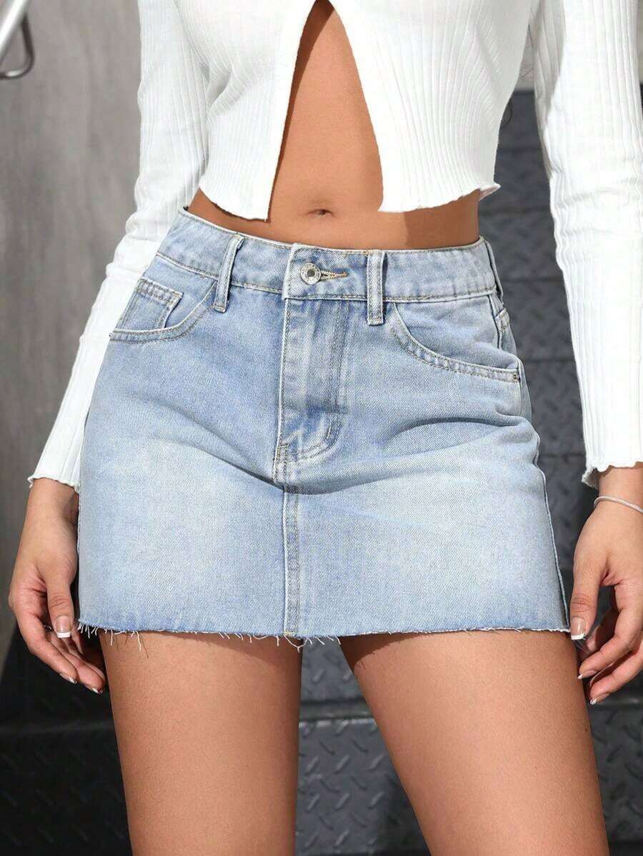 Falda en mezclilla con botón bajo crudo - Azul - Ver 1