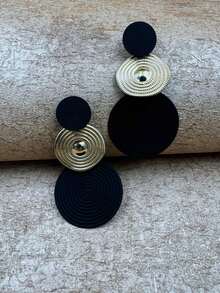1 Pair Fashionable Exaggerated Round Embossed Earrings - Black - View 2