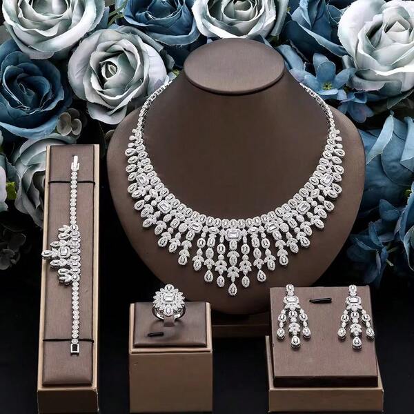 Bộ trang sức hình học 4 món bằng đá Zirconia trắng - Dây chuyền, bông tai, nhẫn, vòng tay, phù hợp cho nữ giới đeo hàng ngày, dự tiệc, đám cưới và trang phục cô dâu.