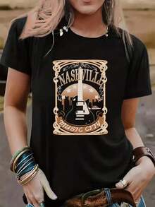 Camiseta negra con un diseño de guitarra y texto dorado, perfecto para festivales de música de verano, reuniones de país y ropa casual - Negro - Ver 2
