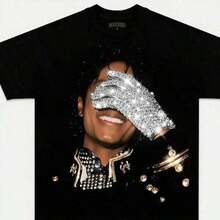 M.Ichael J.Ackson Glove Pattern T-Shirt 90s Vintage Style Men's & Women's Graphic T-Shirt |   Casual Summer Cotton Tee | Unisex Top,Classic Unisex Graphic T‑Shirt Perfect For Everyday Wear, Holidays And Summer Outings. Soft, Lightweight And Comfortable Cotton Day Comfort. Stylish Casual Design Ideal For Men And Women,Crew Neck T-Shirt,Gym Top,Spring, Top,Work Wear,Office Wear,Easter,Holiday Season,Graduation Season YFQS-Vintage Street Style Unisex Loose Cotton Short Sleeve Crew Neck T-ShirtMen Women T-Shirt Print Tee,Sommer,Sommer Outfit Damen,Sommer Tops,Muttertag,Festival,Sport,Urlaub,Tops Damen - 黑色 - 查看 6