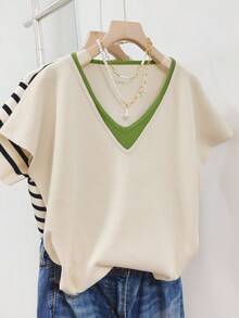 Comfortable Plus Size Regular Hem Knit Top, V-Neck Medium Elasticity Short Batwing Sleeve 2-In-1 Knit Sweater, Versatile Fashion Summer - Green - View 2