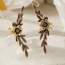 Women's Fashion Ear Clips, 3D Floral Design, Retro Texture, Vacation Gift Atmosphere Earrings - Gold - View 5