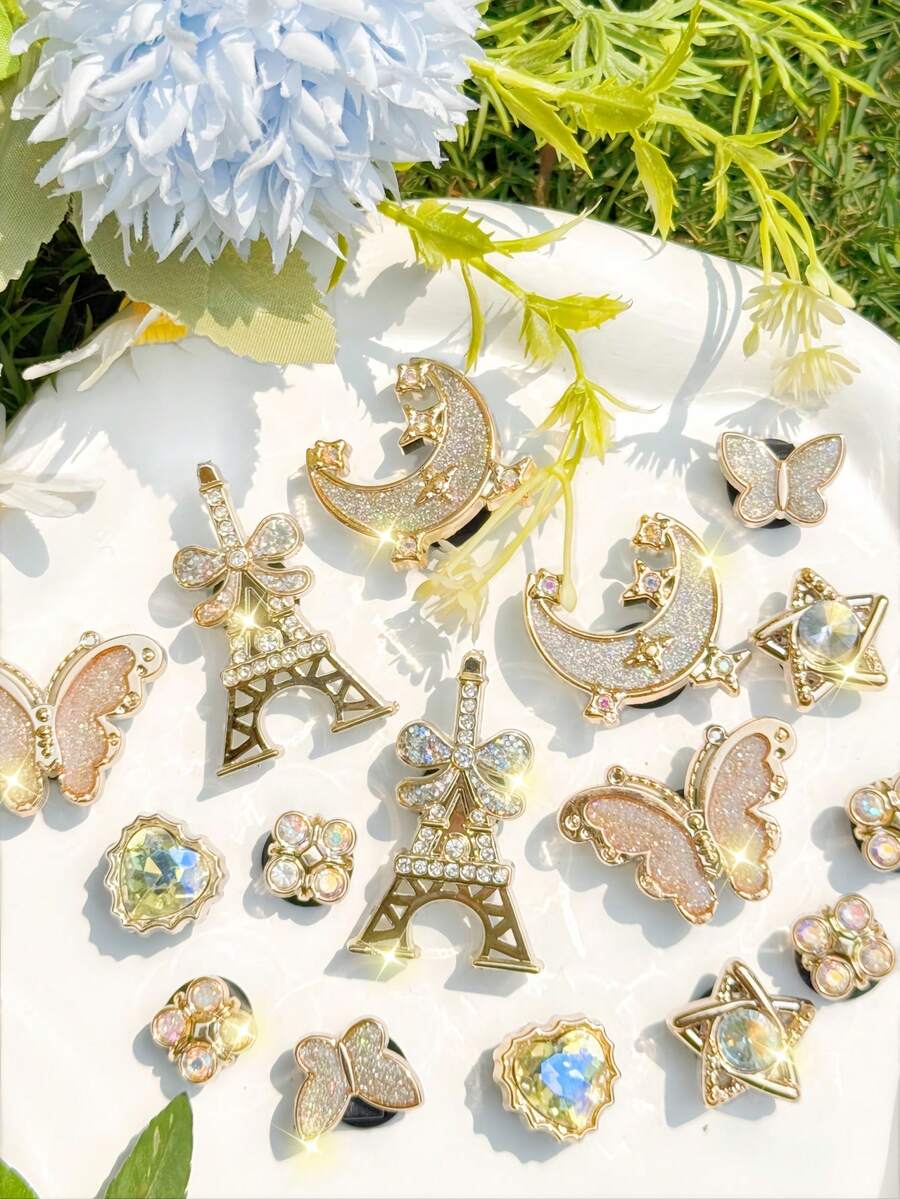 16个闪亮金色蝴蝶和星星鞋饰,适合现代通勤,可拆卸DIY鞋饰,男女皆宜,四季皆宜,是打造个性化休闲、运动和休闲装扮的理想之选。 - 細閃鐵塔 - 查看 1