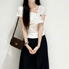 Áo thun ngắn tay chấm bi thắt nơ vai, kiểu dáng thời trang thường ngày, ôm sát, màu mơ độc đáo, cổ bất đối xứng, phù hợp mặc hàng ngày, đi nghỉ mát, du lịch mùa hè. - Màu be - Xem 6