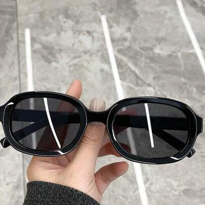 1 Cặp kính thời trang gọng vuông kiểu retro, phù hợp cho khuôn mặt nhỏ, hình chữ nhật, tròng kính màu vàng, kính thời trang cổ điển, phụ kiện thời trang bảo vệ mắt khi đi biển, áo khoác len.
