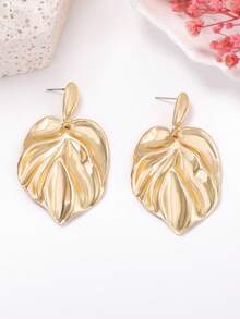 1 Đôi bông tai dáng lá bằng hợp kim sang trọng, thanh lịch, tối giản, đa năng dành cho nữ - Bông tai hình lá phóng đại - Xem 4