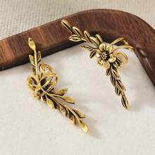 Women's Fashion Ear Clips, 3D Floral Design, Retro Texture, Vacation Gift Atmosphere Earrings - Gold - View 6