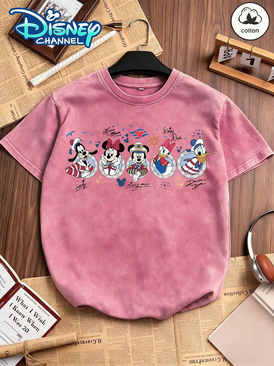 Disney Official Authorization | Women's & Men's 100% Washed Cotton Vintage Short-Sleeve T-Shirt. Printed With Disney Cruise-Themed Graphics Featuring Goofy, Minnie Mouse, Mickey Mouse, Daisy Duck And Donald Duck. Crafted In A Unisex Loose Fit, It Suits Disney Fans Of All Ages And Is An Ideal Pick For Vacations, Outings And Daily Casual Wear. - Màu Hồng Tươi - Xem 1