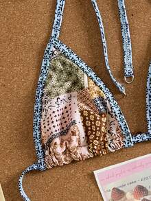 Bộ bikini hai mảnh kiểu chắp vá mới năm 2026 dành cho nữ, áo bikini tam giác xếp nếp màu xanh nhạt họa tiết hoa nhí có dây buộc, quần bikini buộc eo với vòng kim loại bạc, đồ bơi phong cách retro boho cho kỳ nghỉ biển. - Nhiều màu - Xem 9