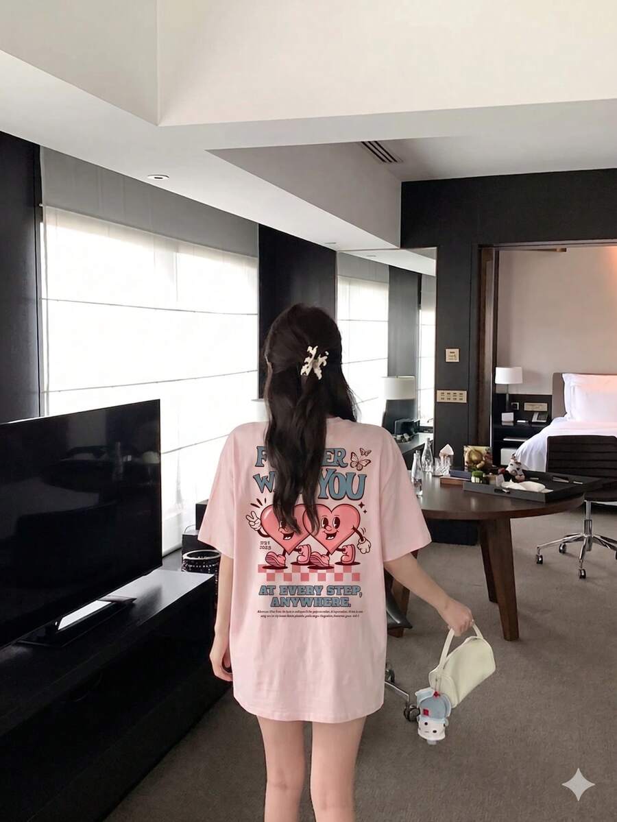 Y2K可爱风粉色卡通爱心印花短袖T恤，宽松圆领oversize上衣，柔美日系夏季显瘦百搭休闲印花后背T恤 - 粉色 - 查看 1