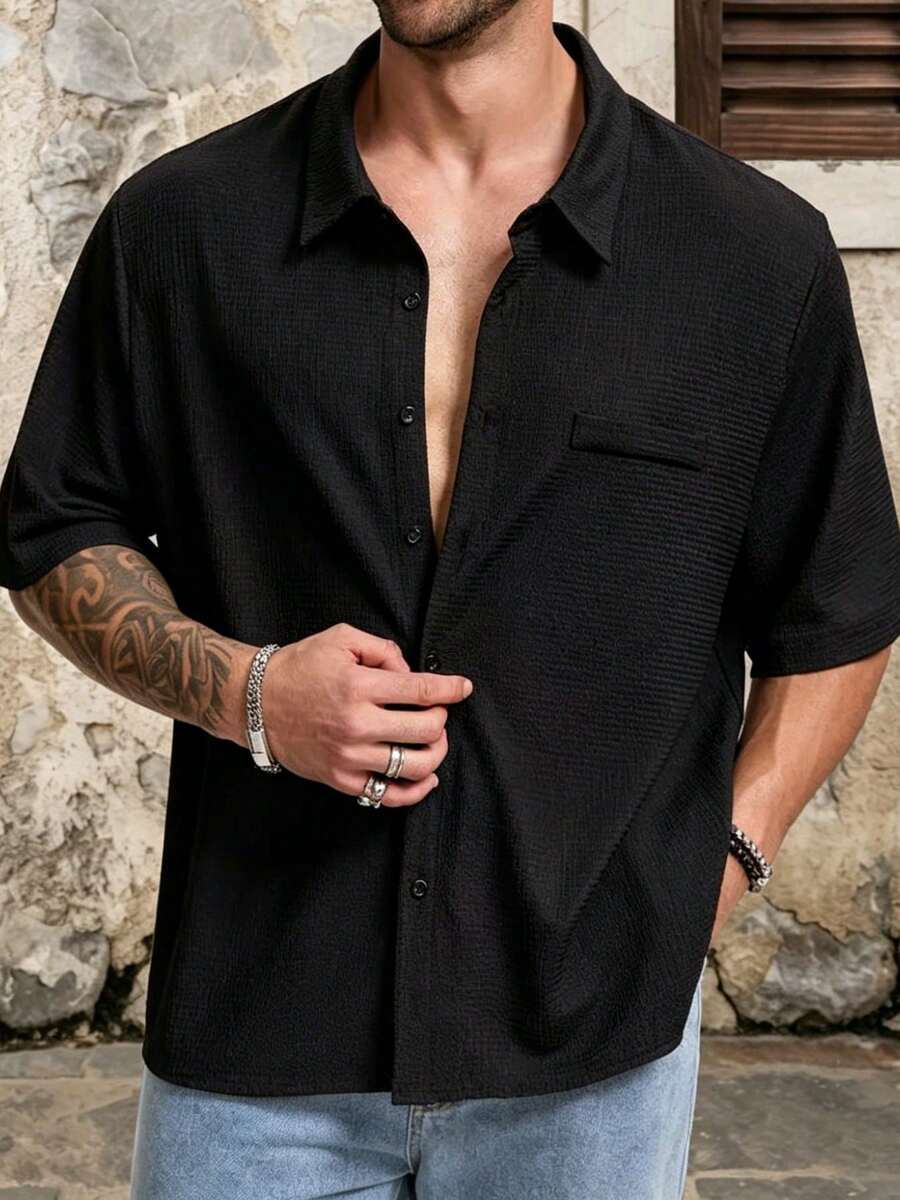 男士黑色纹理领单排扣短袖衬衫,时尚Polo衫,休闲百搭,适合工作或正式场合,是送给父亲、男友、爸爸、朋友的优雅礼物 - 黑色 - 查看 1
