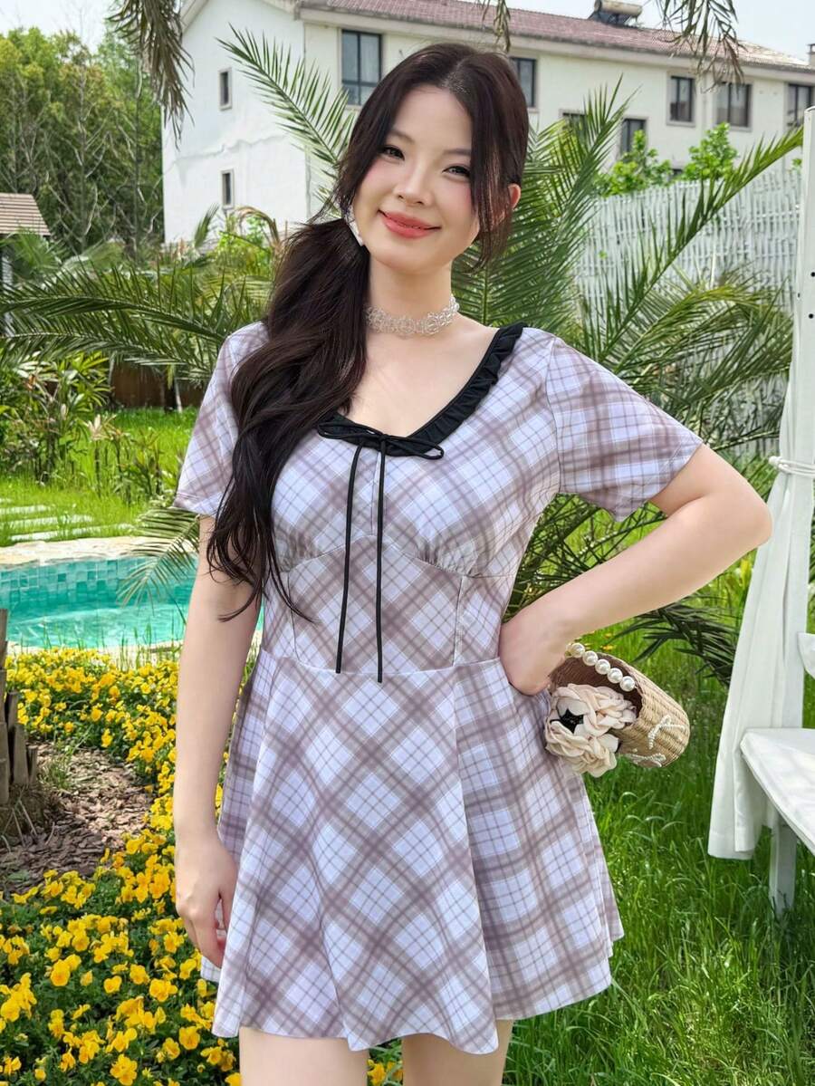 【2026夏新作】体型カバー 水着 レディース ワンピース 半袖 チェック柄 ぽっちゃりさん大歓迎 L-5L 着痩せ 露出控えめ 清楚系 スイムドレス 高見え おしゃれ映え 温泉 プール 海 リゾート ブルーチェック - コーヒー色のポリエステル - チェックする 1