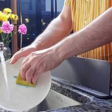 YITAPE 1pc Kitchen Sink Splash Guard, Silicone Material, Strong Suction Cup Design, Anti-Slip Countertop Protector, One-Piece Design, Suitable For Standard Sinks, Prevents Water Splashing, Keeps Countertop Clean, Suitable For Home Kitchen Or Restaurant, Durable Modern Kitchen Supplies, Black, Kitchen Accessories, Kitchen, Home Decor, Kitchen Utensils, Gadgets, Bathroom Accessories, Kitchen Storage, Home Kitchen Accessories, Sink Strainer, Faucet Accessories, Kitchen Storage - A - View 3