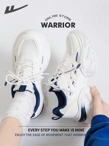 女款 Warrior 舒适街头风厚底鞋，春夏舒适跑步鞋，简约休闲又不失时尚感，四季皆宜，耐磨耐穿，适合全天穿着的训练鞋 - 白/深藍 - 查看 8