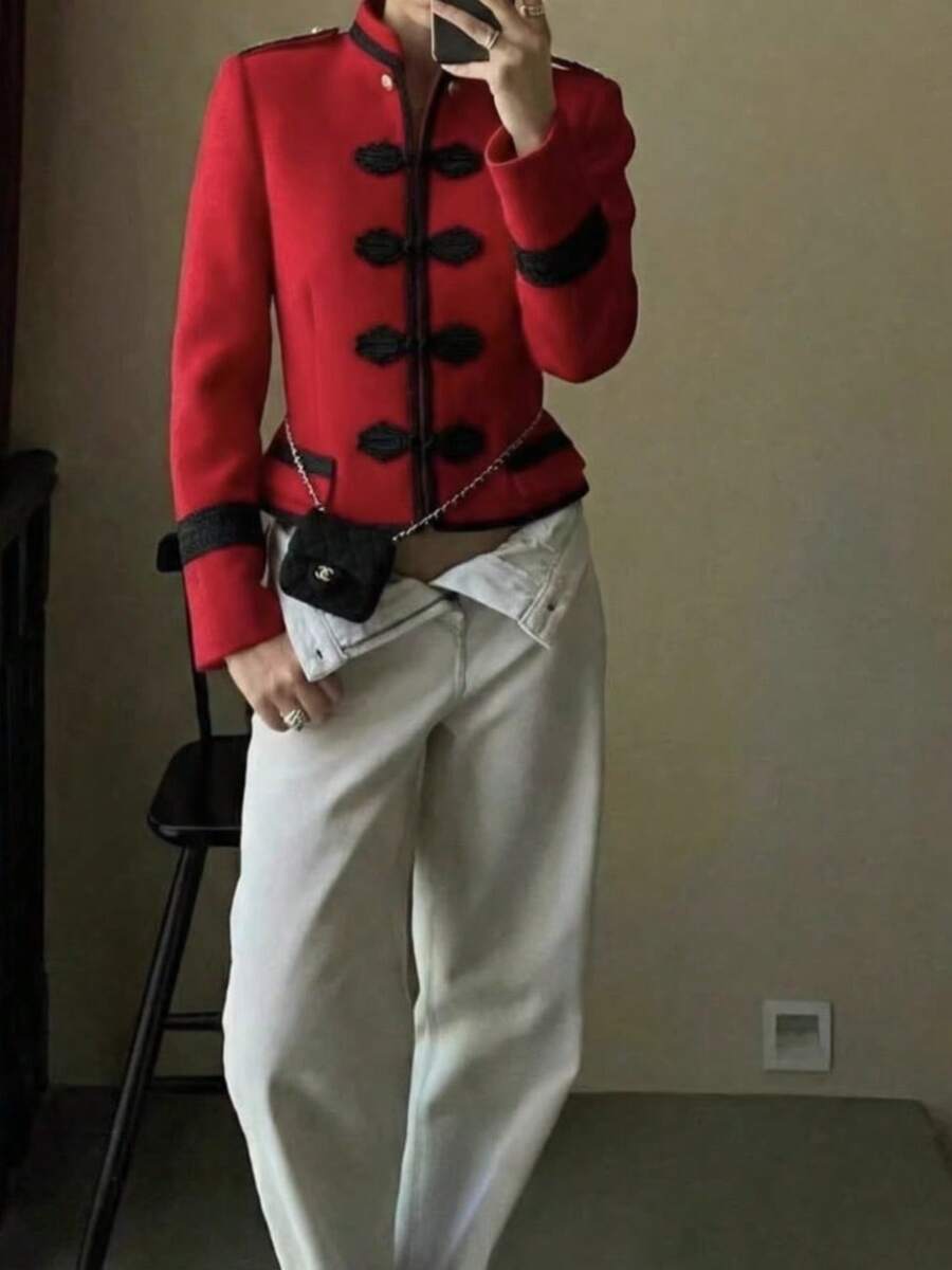 Women's Fashionable Retro Coat With Traditional Chinese Button Closure - 紅色 - 查看 1