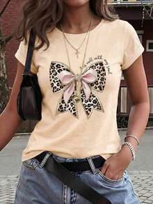 New Women's Short-Sleeved Crew Neck T-Shirt, Spring/Summer Design, Perfectly Combining A Modern And Minimalist Butterfly Knot With English Letter Prints, Breathable And Sweat-Wicking. Direct Shipping From Our Local Warehouse, Couples' Style, Ideal For Wearing Together. - Vintage Street Style Unisex Loose Cotton Short Sleeve Crew Neck T-Shirt - 杏色 - 查看 2
