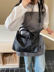 Túi Boston Commuter màu đen với mặt dây chuyền hình gấu, kiểu đeo chéo một vai, dung tích lớn, đa năng. - Nhiều màu - Xem 5