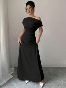 Vestido de mujer con estampado minimalista, hombro asimétrico y talle fruncido - Negro - Ver 6