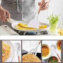 19-delat premium silikonköksset med trähantag, värmebeständiga non-stick kokredskap för bakning, servering och daglig köksanvändning - Vitt - Visa 3