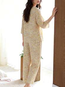 2 piezas Conjunto de pijama de cárdigan con estampado floral para mujer, top de manga corta y pantalón 3/4, ropa de casa suave para primavera/verano - Mostaza Amarilla - Ver 2
