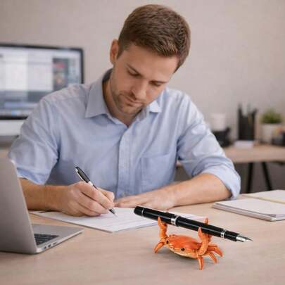 1Pcs Crab Pen Holder For Desk,Resin Crabs Glasses Holders,Funny Office Desk Accessories,For Family Exhibitions, Parties, Shop Windows, Office, Tables,Unique Gift Idea