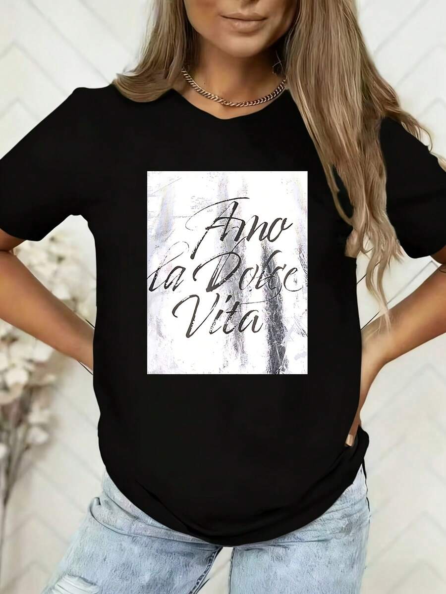 Camiseta de dibujos animados retro de mujer que celebra la vida dulce, perfecta para salidas informales en primavera y verano. Esta camisa cómoda y elegante es ideal para uso de vacaciones, disponible en almacenes locales
