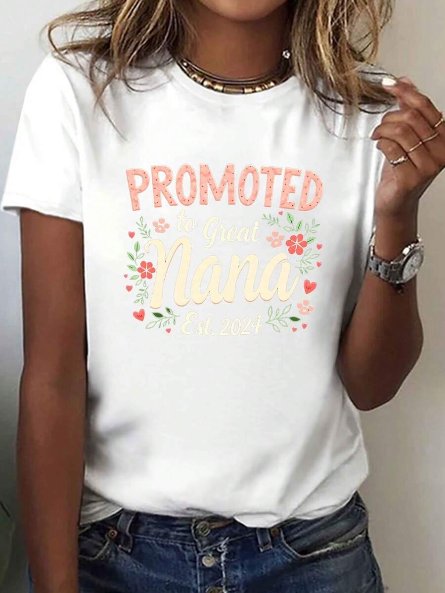 Camiseta de la mujer promovida a Gran Nana Est 2024 - manga corta cuello de tripulación Top casual con Nana título impresión, ajuste de toda la temporada, lavable en máquina y estiramiento medio - perfecto para nuevos regalos de la abuela y ropa casual
