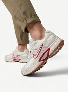 V5 RNR Men's Shoes Sail / Sail / Light Bone / Gym Red II6292-100 - Sail/Light Bone/Gym Red - View 1