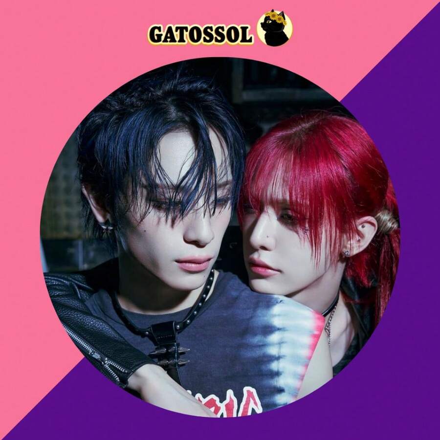 XL O V - Buttons 4.5 Cm - IDOL - KOREAN - K-POP GEEK NERD BROOCH PIN Bottom/Button - Button - Brooch Pin - Buttons - Button - Pin - Button - 18- Single Button - View 1
