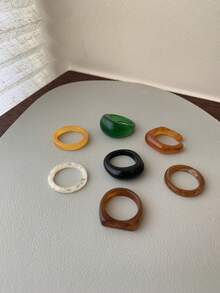 CHOSHILAR Set de 7 anillos de resina, anillos apilables versátiles y minimalistas para mujeres (debido a la técnica de teñido anudado hecha a mano, cada anillo tiene un patrón único y puede haber algunas variaciones de color entre lotes) - Color 32 - Ver 2