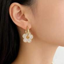 Petite Floral Earrings. Fashionable And Creative Flower Design, Inlaid With Synthetic Zirconia, Shiny And Sparkling Women's Earrings. Fashionable And Cute Ladies' Elegant Earrings. Suitable For Women To Wear In Summer. Birthday Gift For Ladies. - Petal Pendant - View 8