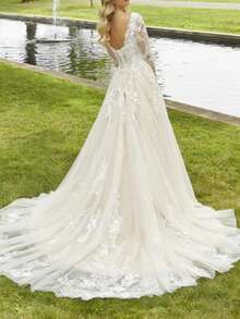 Elegant Sexy Deep V Neck Lace Appliqué A Line Off Shoulder Backless Wedding Dress With Long Sleeves, Registry Office Dresses Bridal Gown, Evening Party Dress Birthday Party Dress Country Wedding,Romantic Church Ceremony Wedding Dress,Suitable For Wedding, Dating, Party, Singles' Party, Vacation, Formal Occasions, Dinner Dress, Prom Dress, Homecoming Dress, Cocktail Party, Wedding Guest Dress, Graduation - trắng - Xem 2