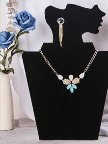 1 Giá Trưng Bày Trang Sức, Màu Đen, Viền Lá Chuối Nhung, Thiết Kế Hình Dáng Thanh Lịch, Thích Hợp Cho Cửa Hàng Trang Sức/Lưu Trữ Trang Sức Trong Phòng Ngủ, Một Vật Trang Trí Nhà Cửa Hoàn Hảo. - màu đen - Xem 1