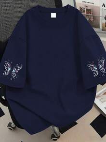 漸層蝴蝶印花圓領T恤，休閒極簡主義大碼女款夏季上衣，袖口印花短袖，適合日常穿著、海灘度假、外出、旅行、派對，女款夏季度假穿搭 - 藏蓝色 - 查看 3