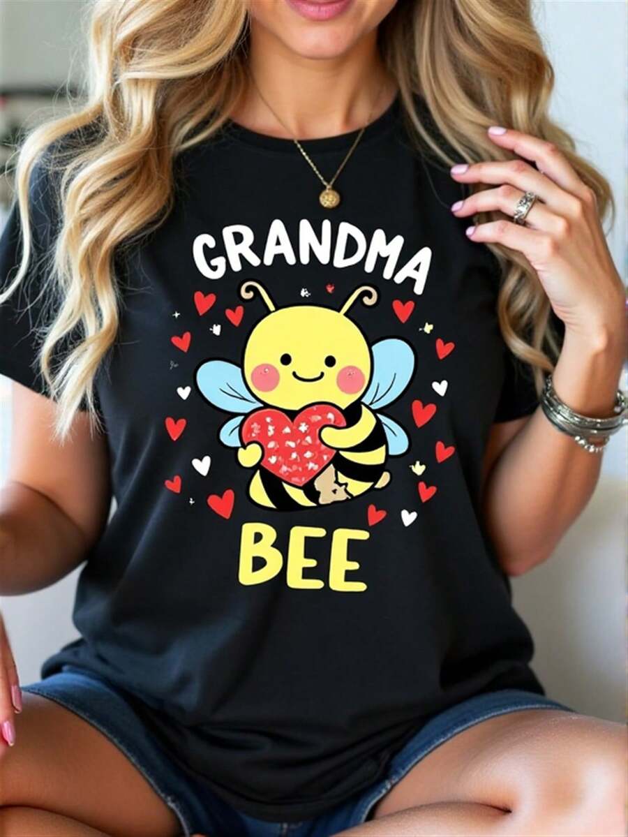 Womens Casual Short Sleeve Crew Neck T-Shirt | Cute Grandma Bee Cartoon Graphic With Pink Hearts, Black Relaxed Fit, Breathable Mid-Stretch Fabric, Machine Washable, Nontransparent, Fun Print, Soft Texture, Chic Style For Spring & Summer - 黑色 - 查看 1