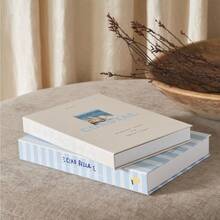 Beautiful Decorative Books - Set Of 2 Boxes Enhance Your Coffee Table, Bookshelf Or Mantel Shelf Decor - Aesthetic Fake/Faux Books For Modern Home Decoration, Photo Storage And As A Keepsake Box - 海岸藍和奶油色 - 查看 2