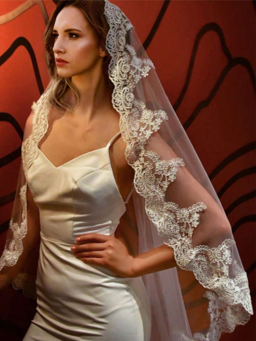 1件蕾丝边新娘头纱，配金属发梳，适用于教堂婚礼、花园婚礼、婚礼摄影道具、宴会配饰、情人节礼物、婚礼装饰、夏季、海滩等场合。
